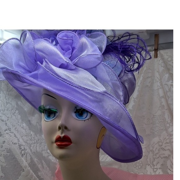 Lavender Church Derby Hat Rhinestone Band Feather Accent Formal Occasion - Picture 1 of 6